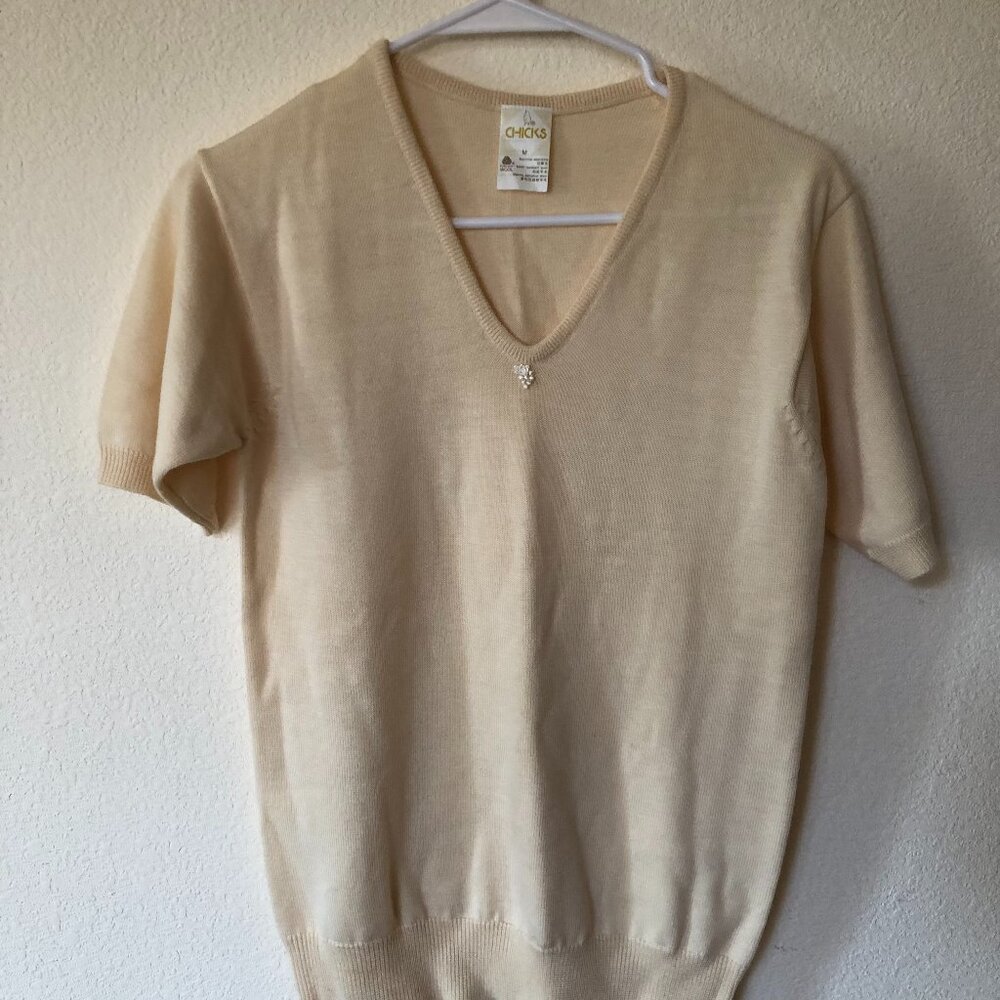Chicks Shirt Size M